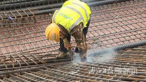 預計2024年9月底建成通車 內江麻柳壩大橋及連接線工程項目建設如火如荼